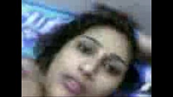 www.roshnidixit.in College Girl on Red Saree sex with Boy Friend at home