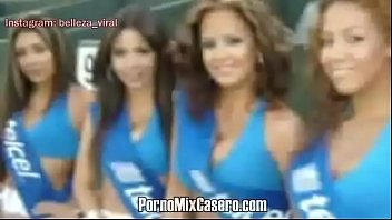 Edecan follando con su jefe de campaña | PornoMixCasero.com