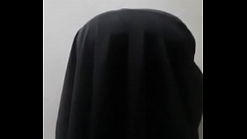 Hot niqabi dance