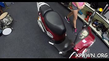 Sex in shop with big weenie
